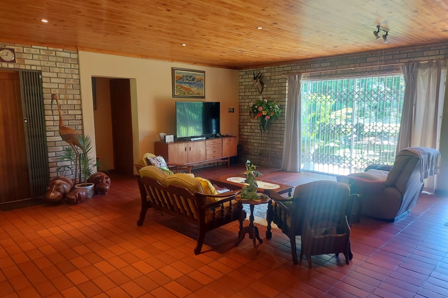 6 Bedroom Property for Sale in Wilderness Heights Western Cape